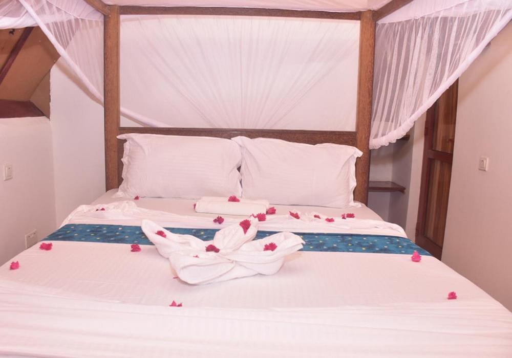 Utulivu Bungalow Nungwi Exteriör bild