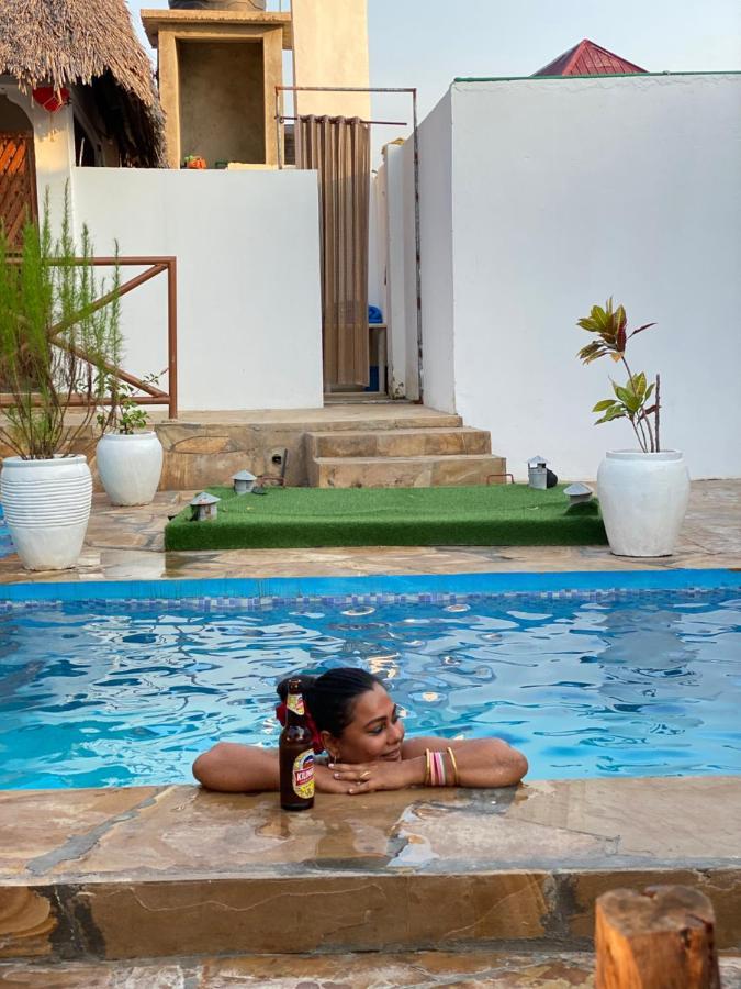 Utulivu Bungalow Nungwi Exteriör bild
