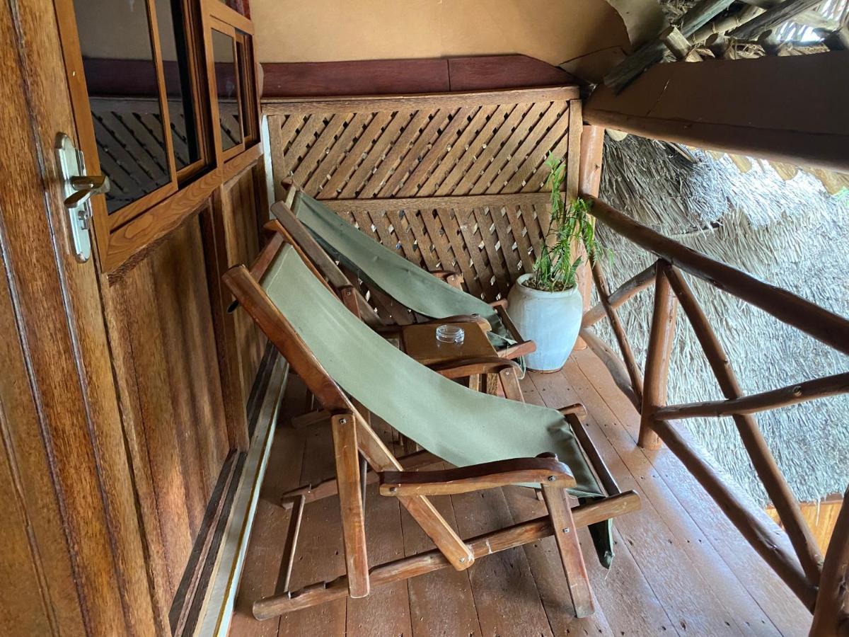 Utulivu Bungalow Nungwi Exteriör bild