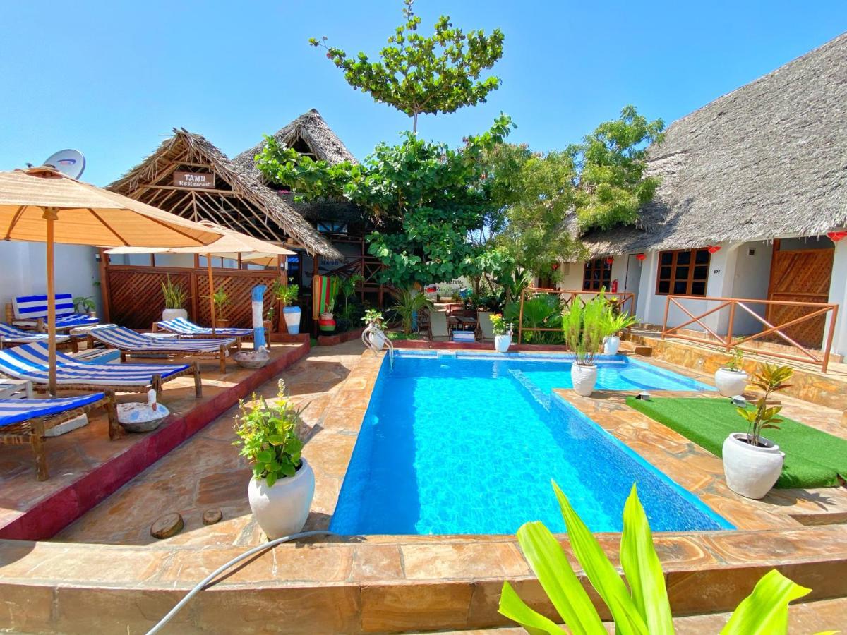 Utulivu Bungalow Nungwi Exteriör bild