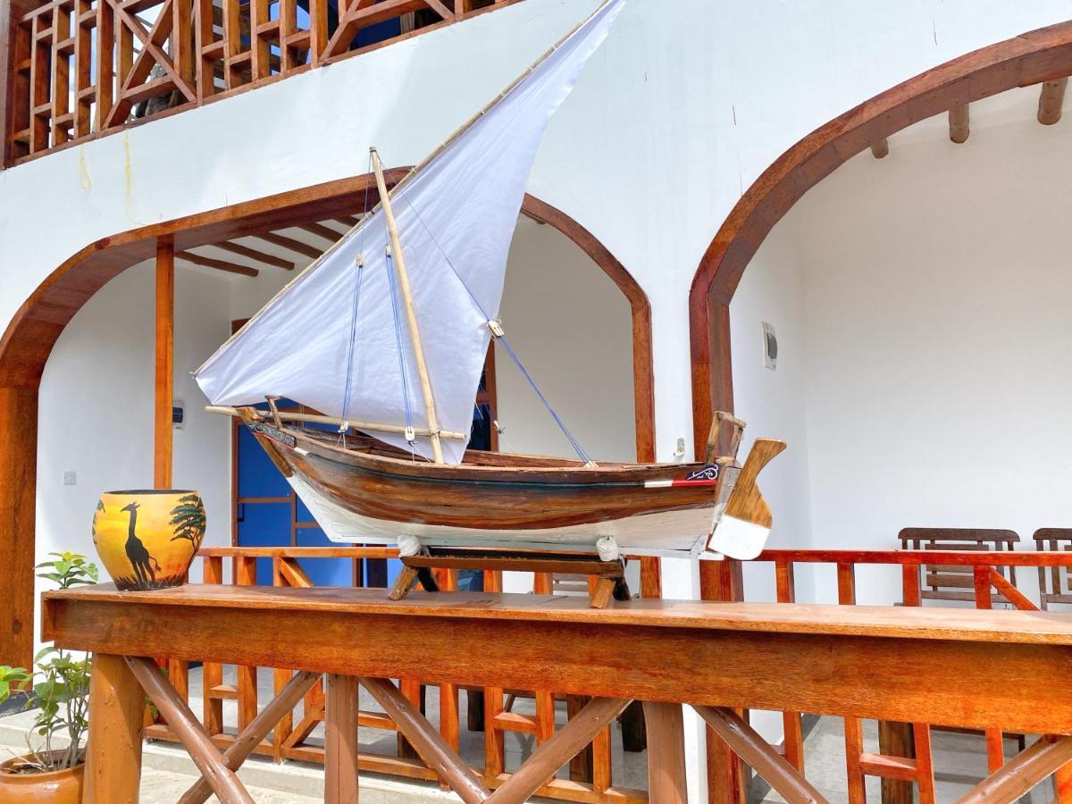 Utulivu Bungalow Nungwi Exteriör bild