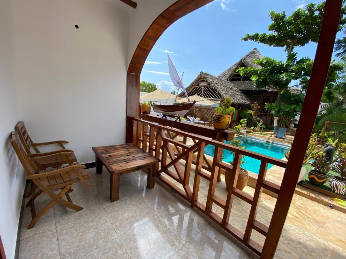 Utulivu Bungalow Nungwi Exteriör bild