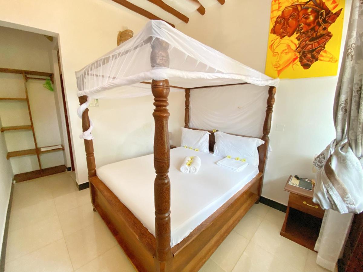 Utulivu Bungalow Nungwi Exteriör bild
